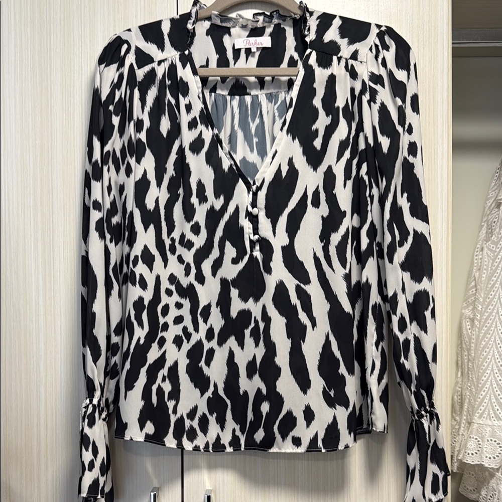 Black & White Animal Print V-Neck Blouse